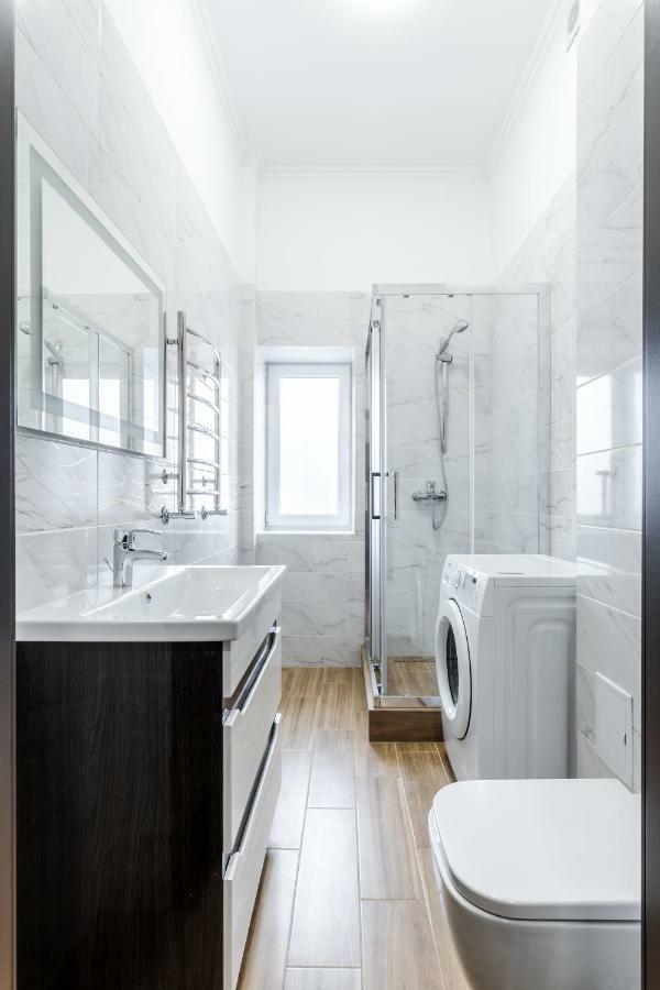 Inshiapartments On Liberty Avenue 2 Lviv Ngoại thất bức ảnh