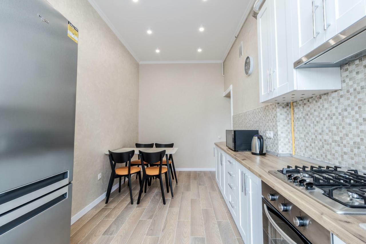 Inshiapartments On Liberty Avenue 2 Lviv Ngoại thất bức ảnh
