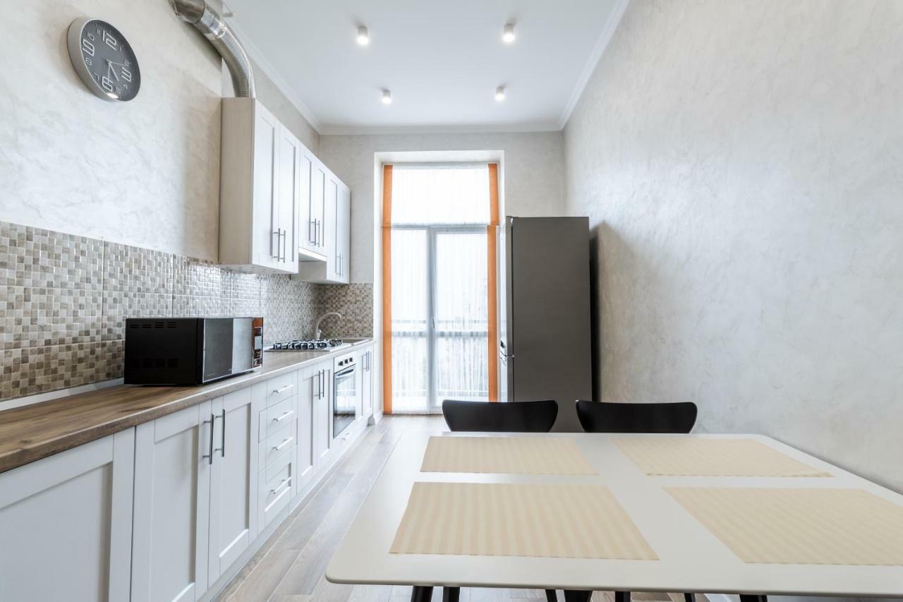 Inshiapartments On Liberty Avenue 2 Lviv Ngoại thất bức ảnh